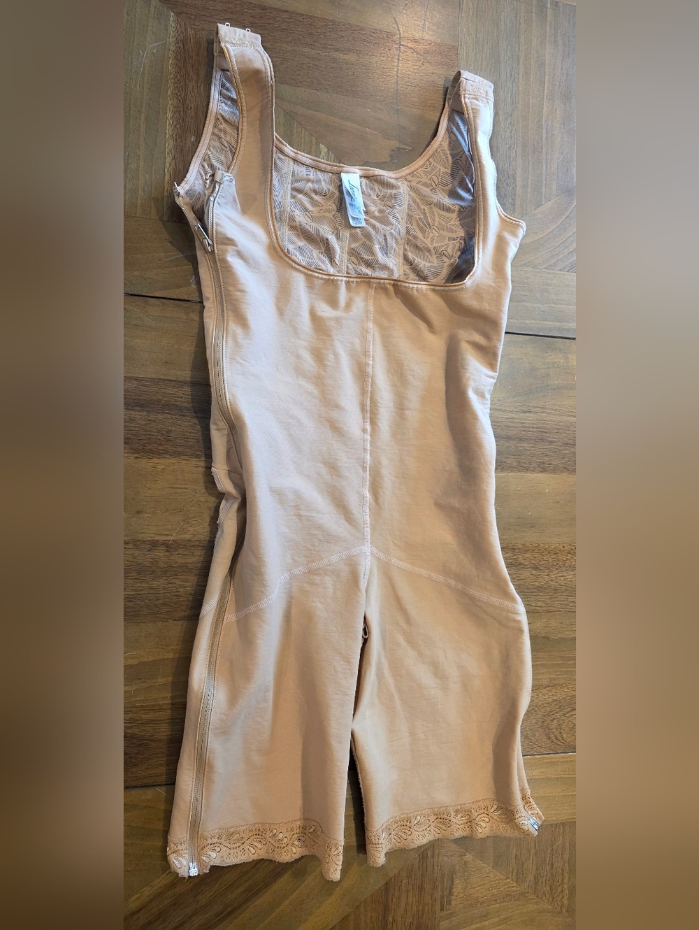 Leonisa Boyshort Bodysuit Sz Medium Side Zips Top Hooks Tummy Control Shapewear
